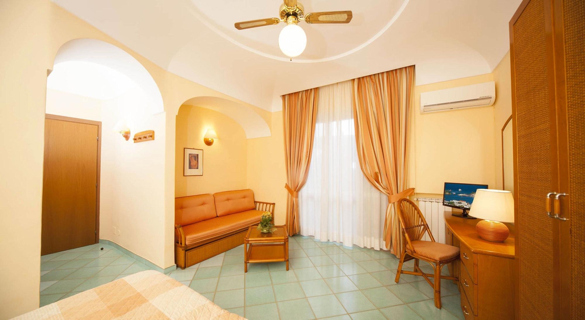 Hotel Ambasciatori Ischia Exterior foto
