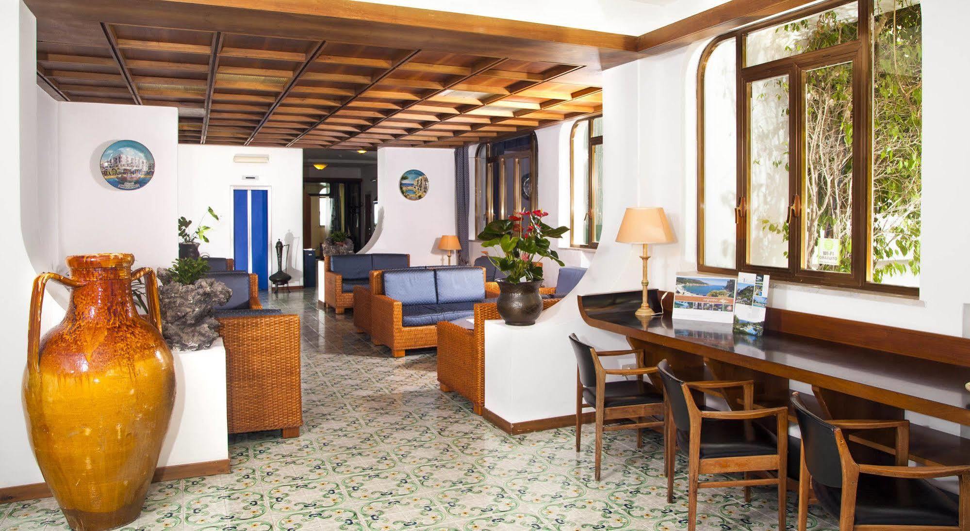 Hotel Ambasciatori Ischia Exterior foto