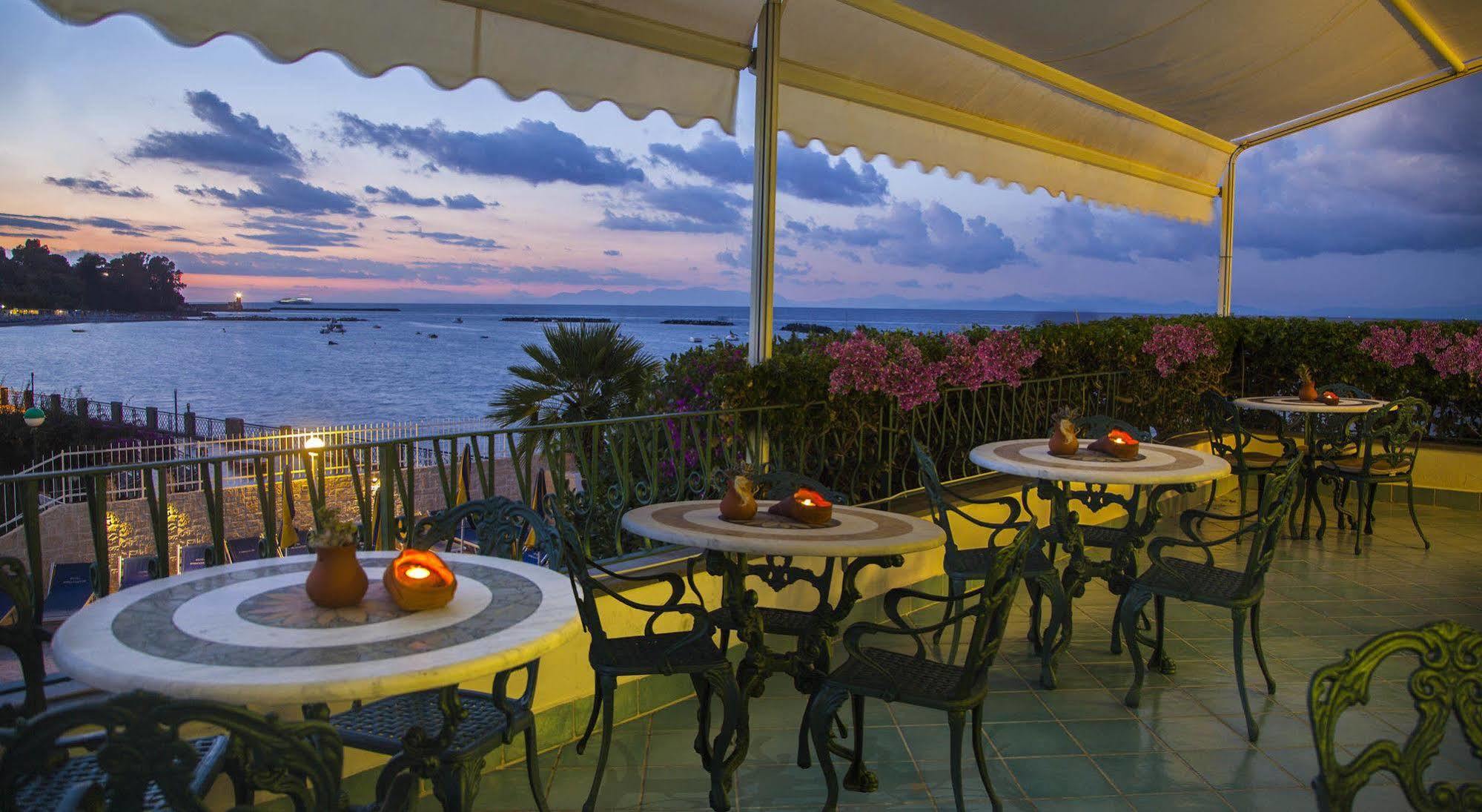 Hotel Ambasciatori Ischia Exterior foto