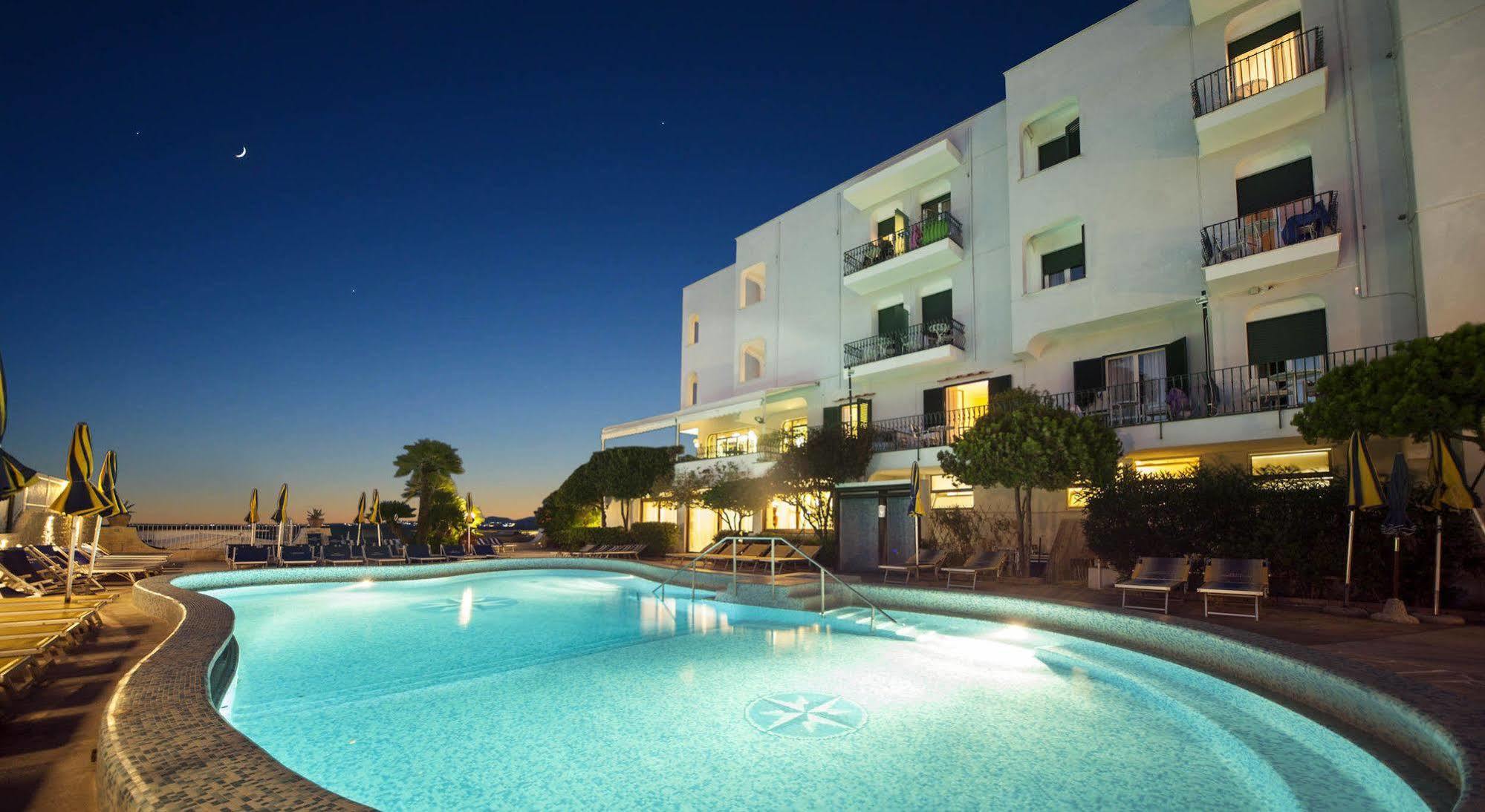 Hotel Ambasciatori Ischia Exterior foto